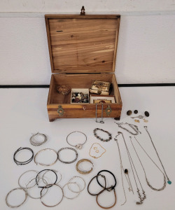 Jewelery And Trinkets
