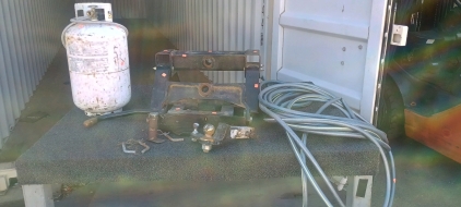 (1) Propane Tank (1) Trailer Hitch Receiver (1) Dual Ball Mount (1) Trailer Jack (1) Crank Handle (1) Coiled Cable