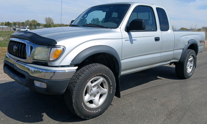 2001 TOYOTA TACOMA - TINTED WINDOWS!