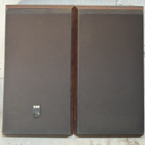 (2) B&W Bookshelf Speakers