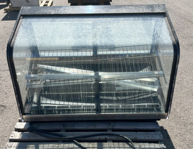 Federal 36&rdquo; Curved Glass Refrigerated Display Case