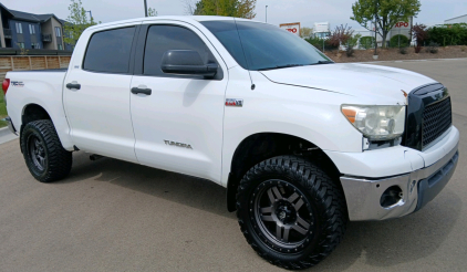 2007 TOYOTA TUNDRA - 4X4!