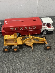 Vintage Lumar Die Cast Power Grader And More