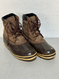 Pair Of Mens Permahyde Boots Size 11