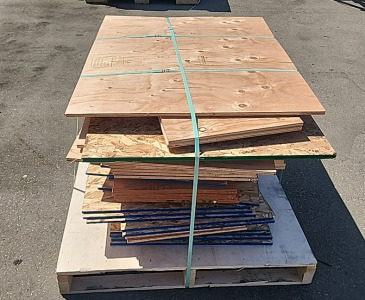 Pallet of 3/4" Plywood Square Scrap.