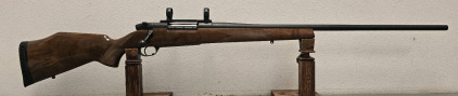 Weatherby Mark V .300 WBY Mag Bolt Action Rifle W/ Leopold Scope Mount-- SB008129
