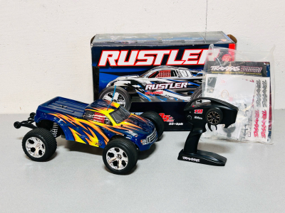 1/10th Scale HiSpeed High Performance Racing Car Ready To Run. Upgraded Brushless Motors With Upgraded Speed Control System. Has Remote.