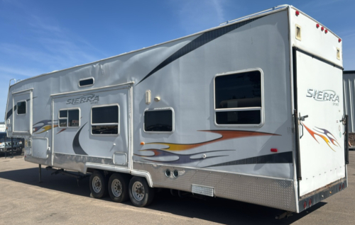 2007 FOREST RIVER SIERRA TOY HAULER