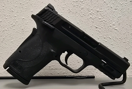 Smith & Wesson M&P9 Shield EZ 9mm Semi Automatic Pistol-- NJH3817