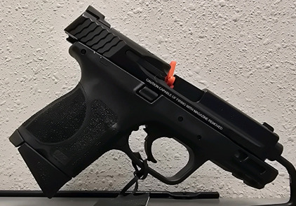 *New* Smith & Wesson M&P9 9mm Semi Automatic Pistol W/ Box And Accessories-- NHH6482