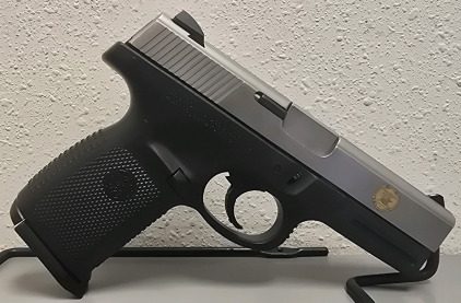 Smith & Wesson SW40VE .40S&W Semi Automatic Pistol W/ Extra Magazine, Box And Lock-- RAM6327