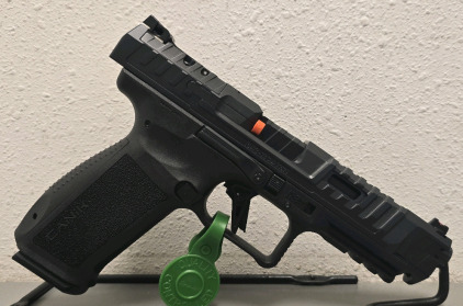 *New* Canik SFX Rival 9mm Semi Automatic Pistol W/ Case And Accessories-- T6472-22CM11621