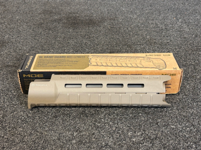 Magpul MOE SL Hand Guard Mid Length AR15/M4