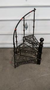 (1) Stairstep Potted Plant Rack For Indoors or Outdoors Great Condition