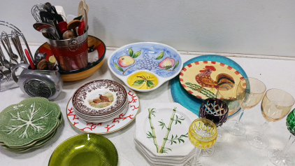 Large Assortment of Kitchenware