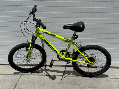 (1) 20&rdquo; BCA SC20 Neon Yellow Kids Bike