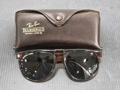 Vintage Bousch & Lomb W0579 Italian Sunglasses w/ Ray-Ban Case / +$150 Value!