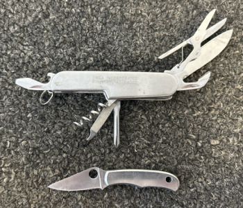 Spyderco Bug SS Slip Stainless Steel Handle Joint Plain Edge Knife And Multi Tool Pocket Knife