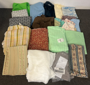 Tub Of Cloth & Scraps For Sewing!
