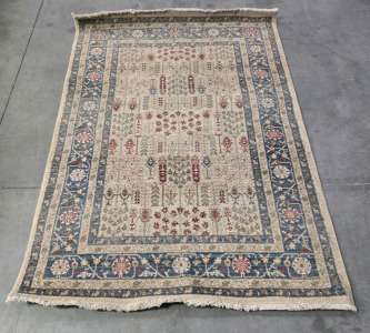 5'1" x 7'6" Rug