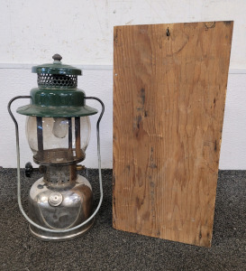 Vintage Coleman 1930s Model No. 242A Single Mantle Lantern