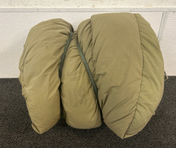 Good Quality Army Surplus Mountain Large US Sleeping Bag