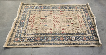 5'1" x 7'6" Rug