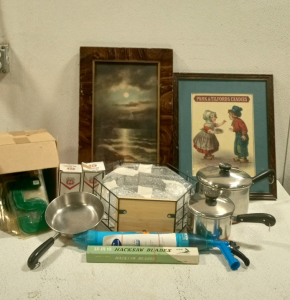 (1) Lot of Home Decorations, Kitchenware, and More