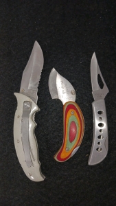 Alaska Hulu - (2) Stainless Steel Knives
