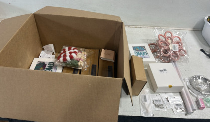 (1) Amazon Overstock Box