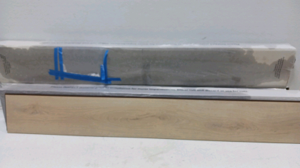 (24) LVP Flooring Panels