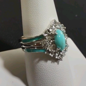 Size 8.25 Women's 3-Piece Turquoise & Clear Gem Hugging Ring