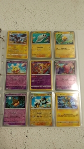 Huge Binder of 160+ Pok&eacute;mon Cards With Tons of Holos and Rares