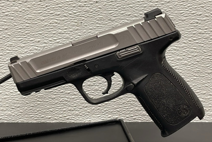 Smith & Wesson SD40 VE Semi-Automatic Pistol, .40 S&W, 14+1 Capacity