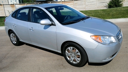 2010 HYUNDAI ELANTRA - 124K MILES!