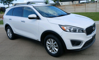2016 KIA SORENTO - AWD! 101K MILES!
