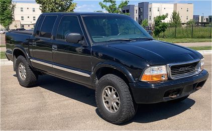 2002 GMC SONOMA - 4X4!