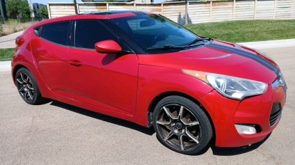 2013 HYUNDIA VELOSTER - AFTERMARKET WHEELS!