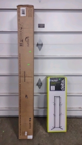 (1) 9&frac12;'x 8&frac12;'x 8&frac12;' Outdoor Umbrella & (1) 86"x 24"x 24" Delta 4-Bike Free Standing Bike Rack