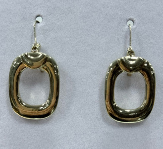 (1) Pair Of Gold Dangling Earrings