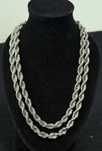 (1) Mens Or Womans 14KGP Silver Toned Rope Necklace