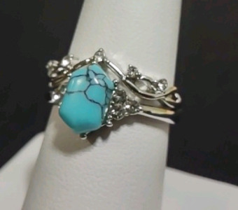 Size 7.25 Silver Toned Turquoise & Clear Gem Hugging Rings