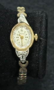 (1) Women's Wristwatch- Quartz & Gold Plated