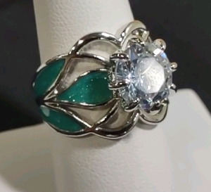 Size 7.75 Women's Blue Swirls Clear Gem Ring