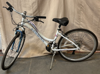 Adult&rsquo;s Schwinn Trailway Bicycle