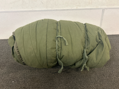 U.S. Military Surplus Extreme Cold Weather Sleeping Bag