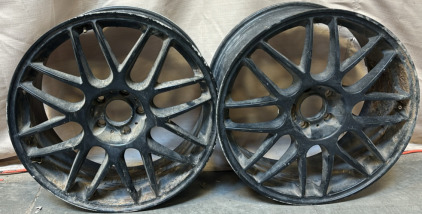 (2) Ford Taurus Rims