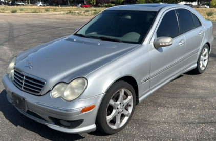 2005 MERCEDES C230 - SUNROOF!
