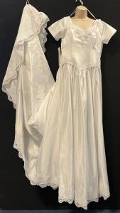 &ldquo;Do You Love Me?&rdquo; White Floral Wedding Dress