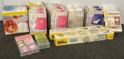 (21) Boxes Of Assorted Decorating Fondant